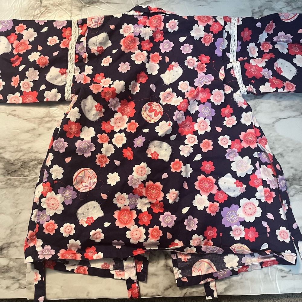 Hello Kitty Sanrio kimono